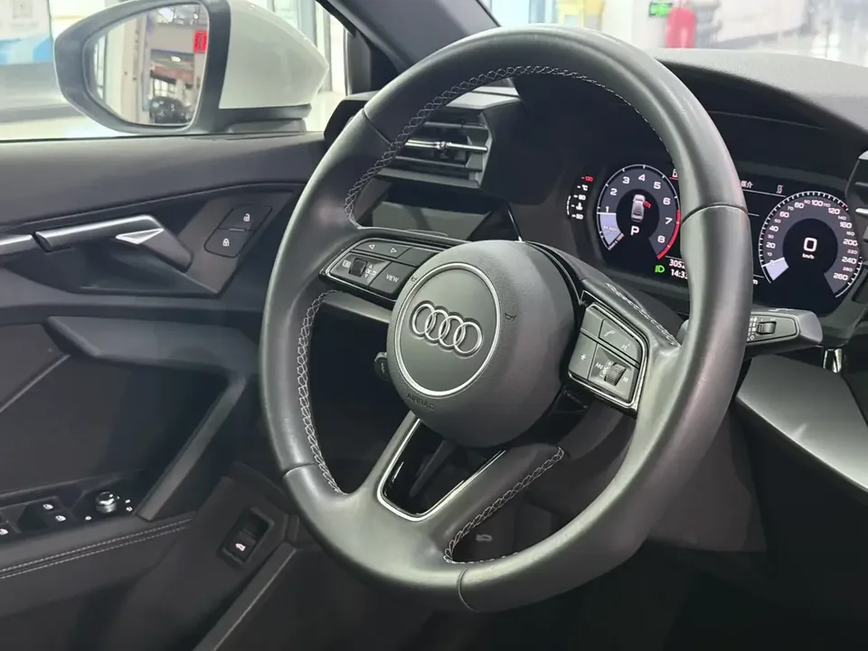 Audi A3 Audi A3 2023 A3L Limousine 35 TFSI facelift: stylish and sporty 2023 — thumbnail 4