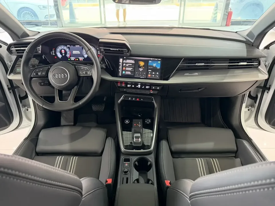 Audi A3 Audi A3 2022 A3L Limousine 35 TFSI Stylish Sports 2022 — миниатюра 3