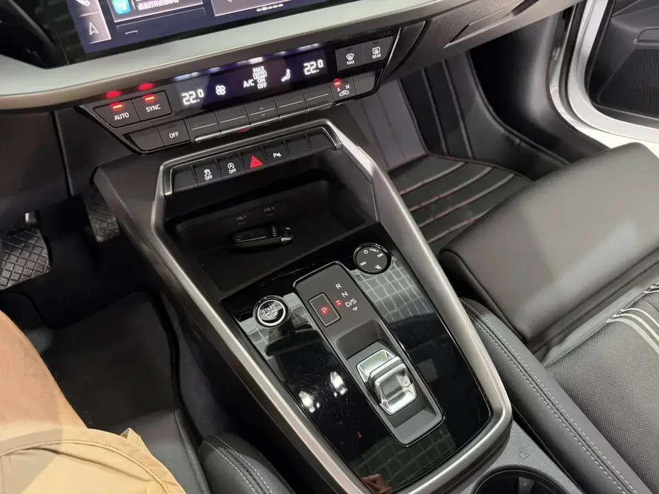 Audi A3 Audi A3 2022 A3L Limousine 35 TFSI Stylish Sports 2022 — миниатюра 4