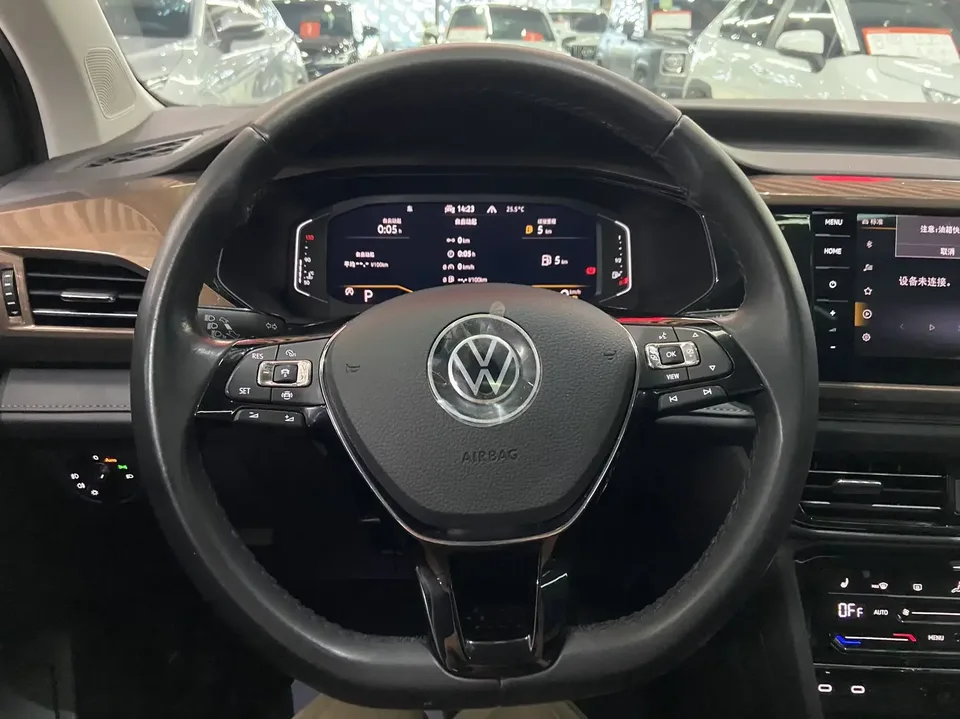 Volkswagen Tharu tuyue 2022 280TSI 2WD Deluxe Edition 2022 — thumbnail 5