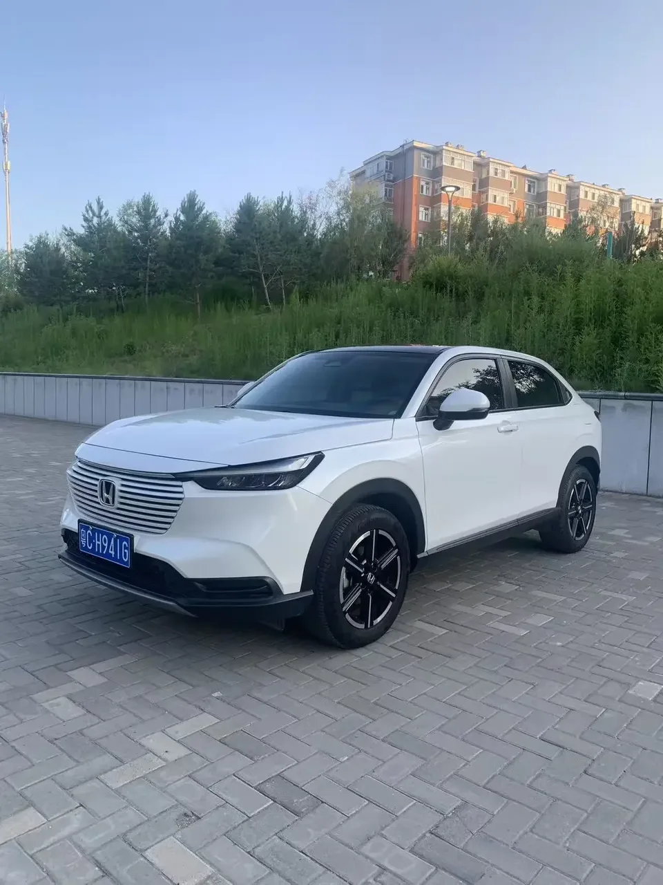 Honda VEZEL Binzhi 2023 1.5L CVT Technology Edition 2023 — photo 1, buy with delivery to Moscow