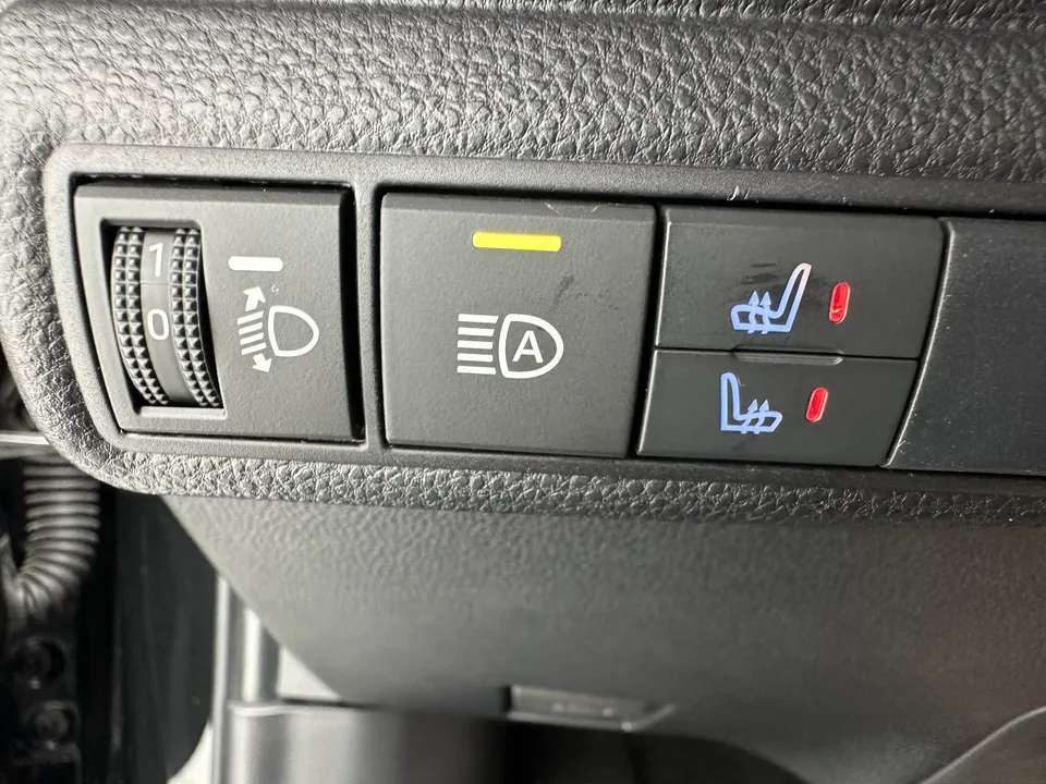 Toyota Levin Lei Ling 2022 185T CVT Sports Edition 2022 — thumbnail 3