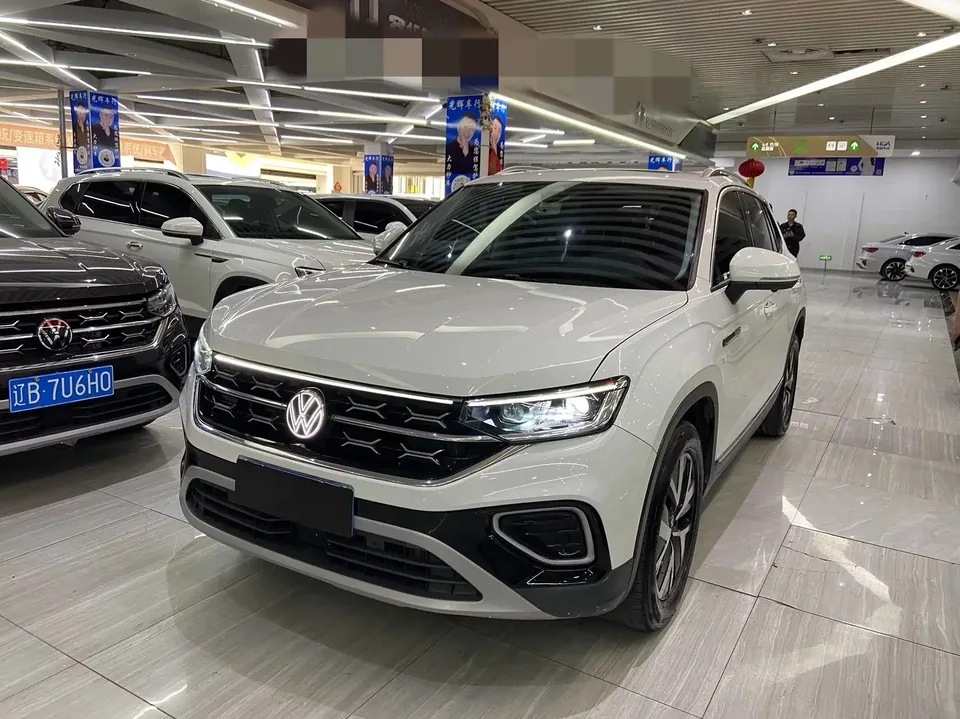 Volkswagen Tayron Tanyue 2023 280TSI 2WD Luxury Plus Advanced Edition 2023 — photo 1, buy with delivery to Moscow
