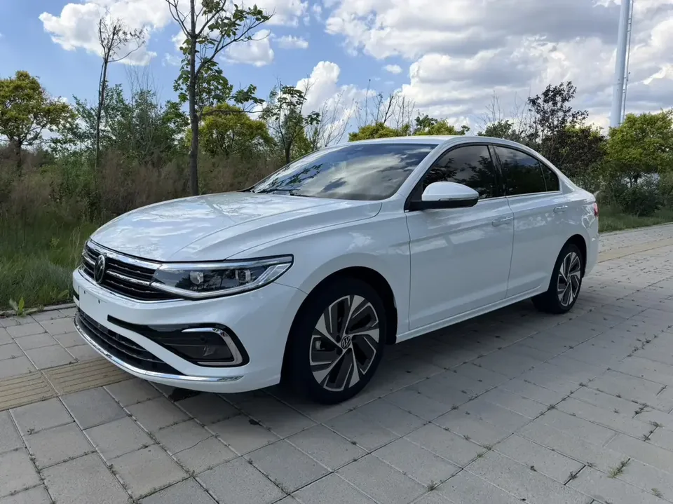 Volkswagen Bora Bora 2023 200TSI DSG Intelligent Driving PRO Edition 2023 — photo 1, buy with delivery to Moscow