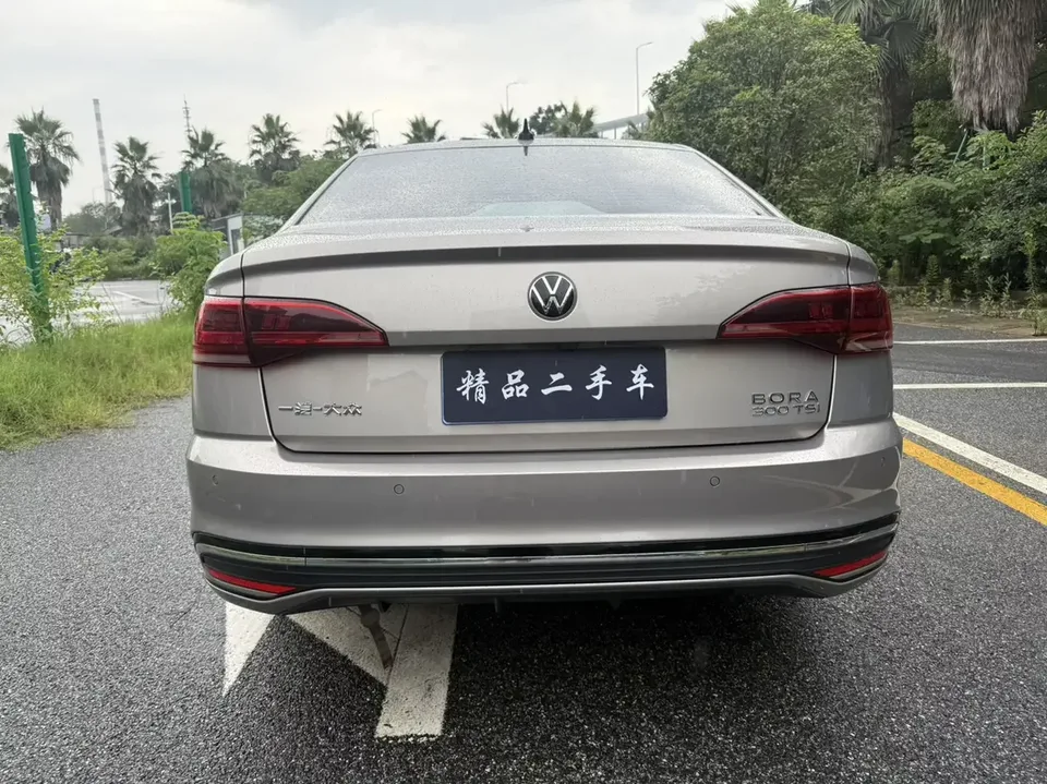 Volkswagen Bora Bora 2023 300TSI DSG Premium Edition 2023 — thumbnail 2
