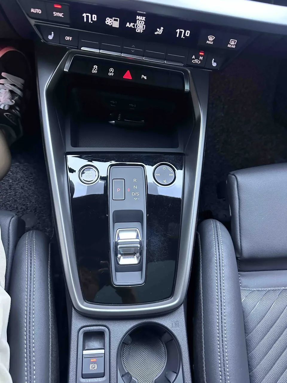 Audi A3 Audi A3 2022 Sportback 35 TFSI Stylish and Elegant 2022 — thumbnail 4