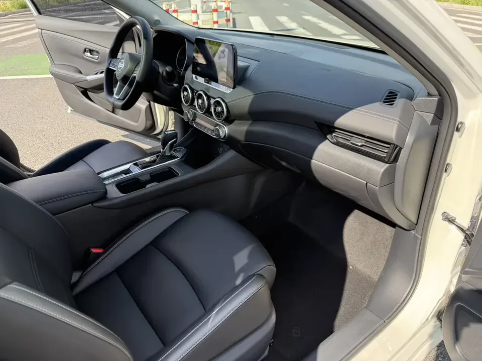 Nissan Sylphy Sylphy 2023 1.6L CVT Enjoy Edition 2023 — thumbnail 4