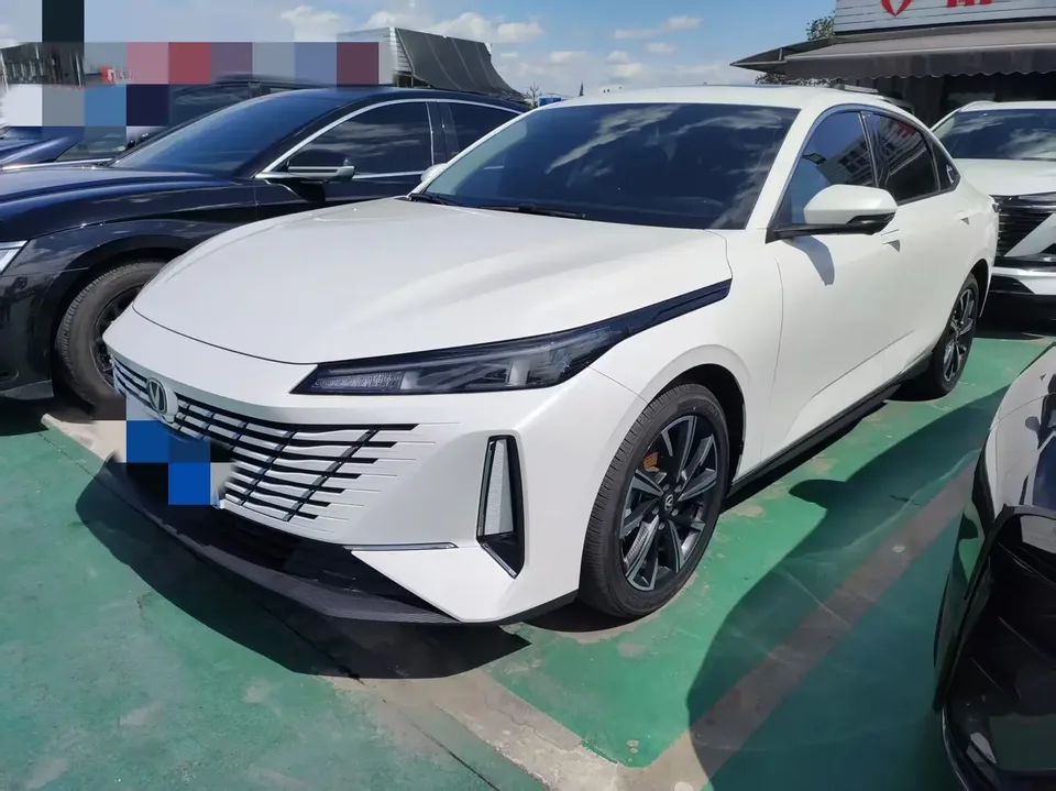 Changan Escape Escape 2024 1.5T DCT Premium 2024 — photo 1, buy with delivery to Moscow