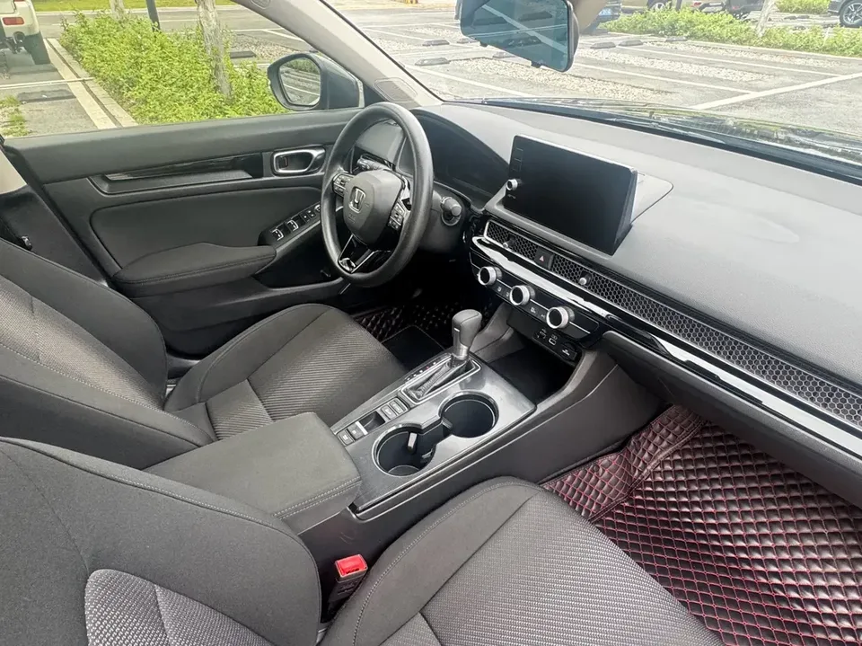 Honda Integra Style 2023 240TURBO CVT Tech Edition 2023 — thumbnail 5
