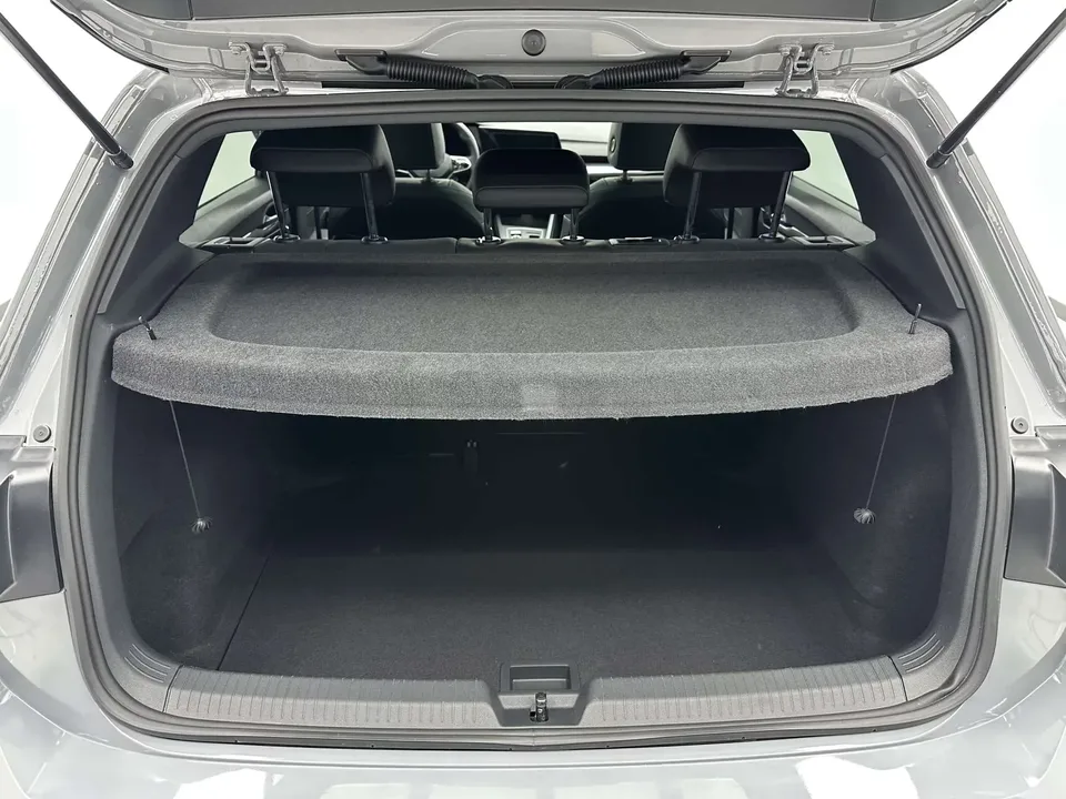 Volkswagen Golf golf 2023 280TSI DSG R-Line Lite 2023 — миниатюра 5