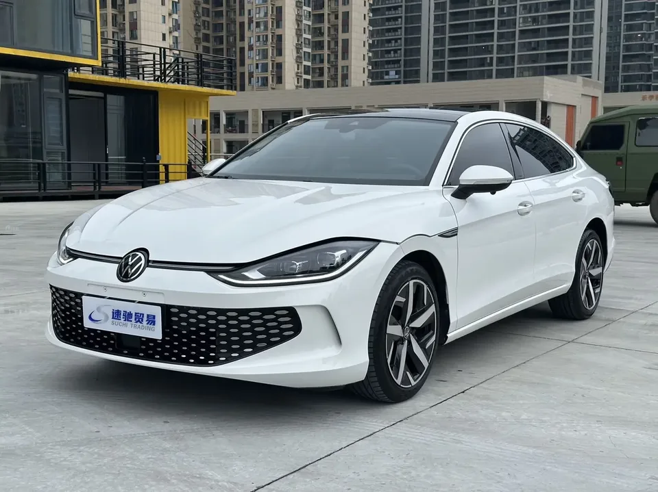 Volkswagen Lamando Lingdu 2023 Lingdu L 280TSI DSG Cool Edition 2023 — photo 1, buy with delivery to Moscow