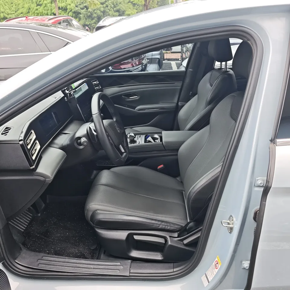 BYD Qin L DM Qin L DM 2025 Intelligent Driving Edition DM-i 80KM Leading Edition 2025 — thumbnail 3