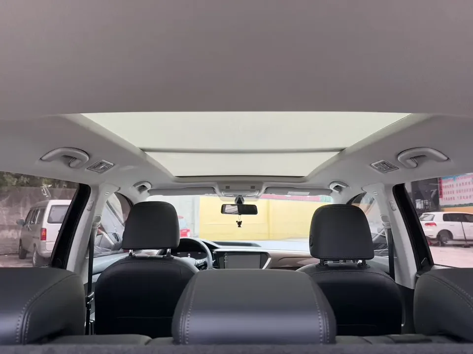 Volkswagen Tharu tuyue 2022 280TSI 2WD Deluxe Edition 2023 — thumbnail 4