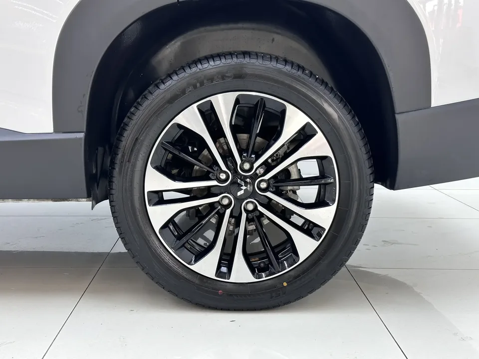 Wuling Starlight 560 PHEV Starlight 560 PHEV 2026 125km Luxury 2025 — миниатюра 3
