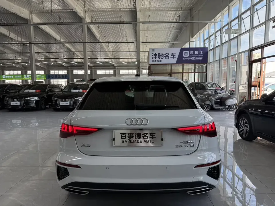 Audi A3 Audi A3 2023 Sportback 35 TFSI Stylish and sporty 2022 — миниатюра 2