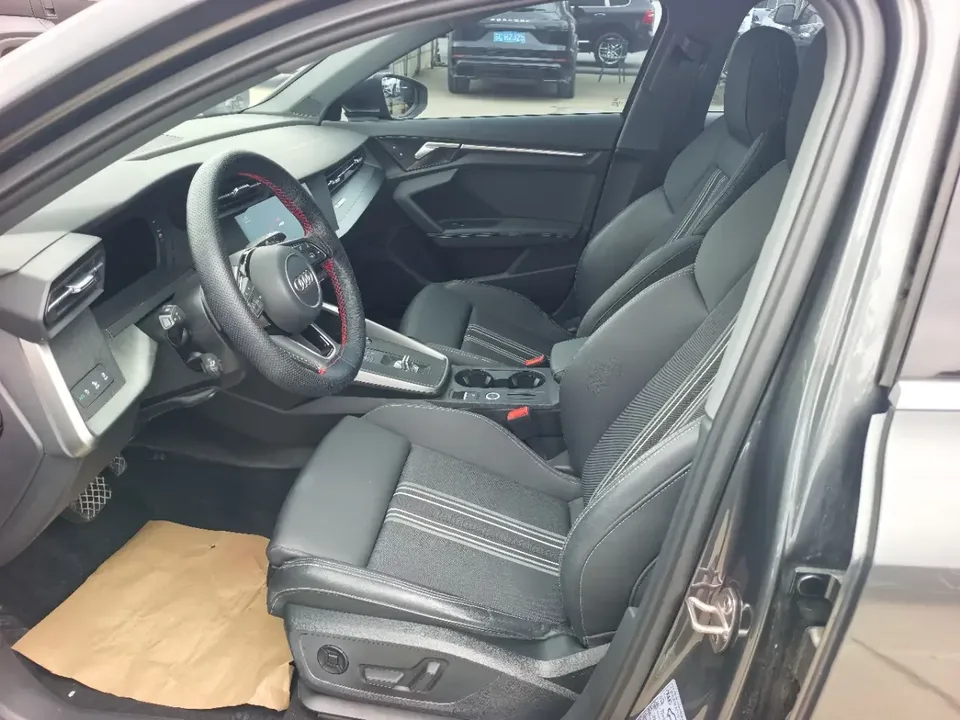 Audi A3 Audi A3 2022 Sportback 35 TFSI Stylish and sporty 2022 — thumbnail 4