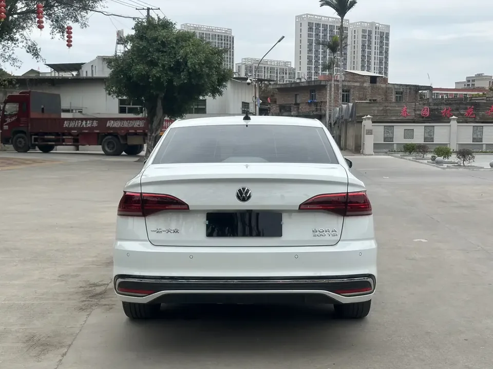 Volkswagen Bora Bora 2023 200TSI DSG Intelligent Driving Edition 2024 — thumbnail 2