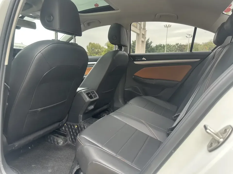 Volkswagen Bora Bora 2023 200TSI DSG Intelligent Driving Edition 2024 — thumbnail 3