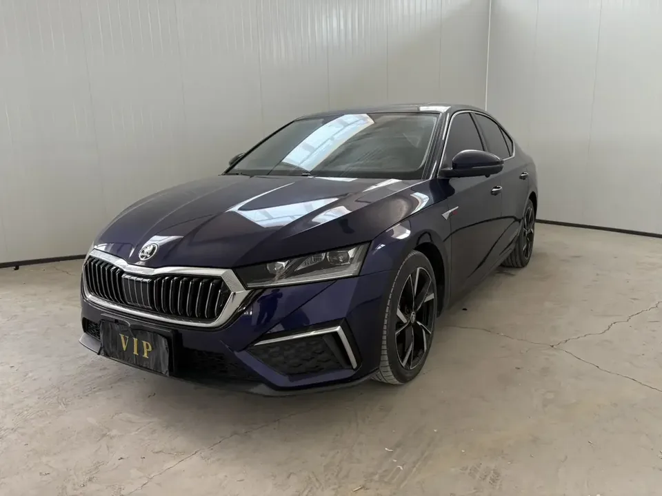 Skoda Octavia Octavia 2022 PRO TSI280 DSG Luxury Edition 2022 — photo 1, buy with delivery to Moscow