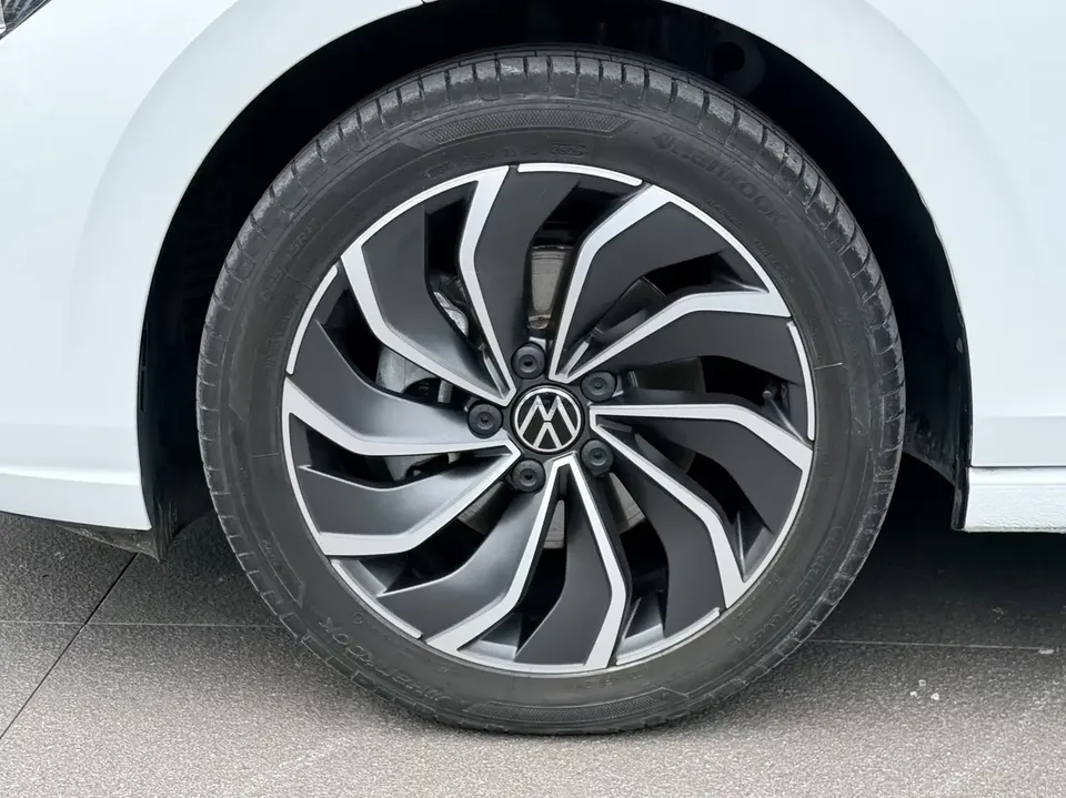 Volkswagen Golf golf 2023 280TSI DSG Pro 2024 — thumbnail 3