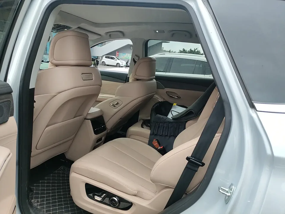 Jietu Shanhai L9 Jietu Shanhai L9 2025 1.5TD DHT 6-seat flagship version 2025 — thumbnail 3