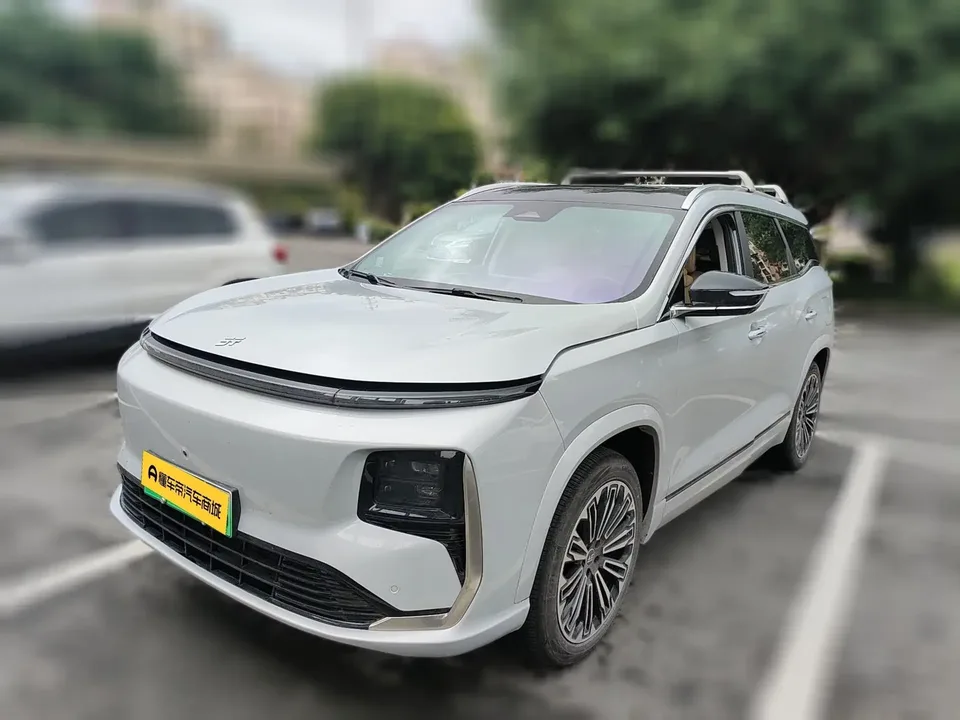 Jietu Shanhai L9 Jietu Shanhai L9 2025 1.5TD DHT 6-seat flagship version 2025 — photo 1, buy with delivery to Moscow