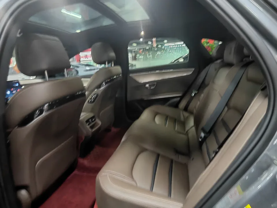 BYD Han DM Chinese DM 2022 DM-i 121KM Premium 2022 — thumbnail 3