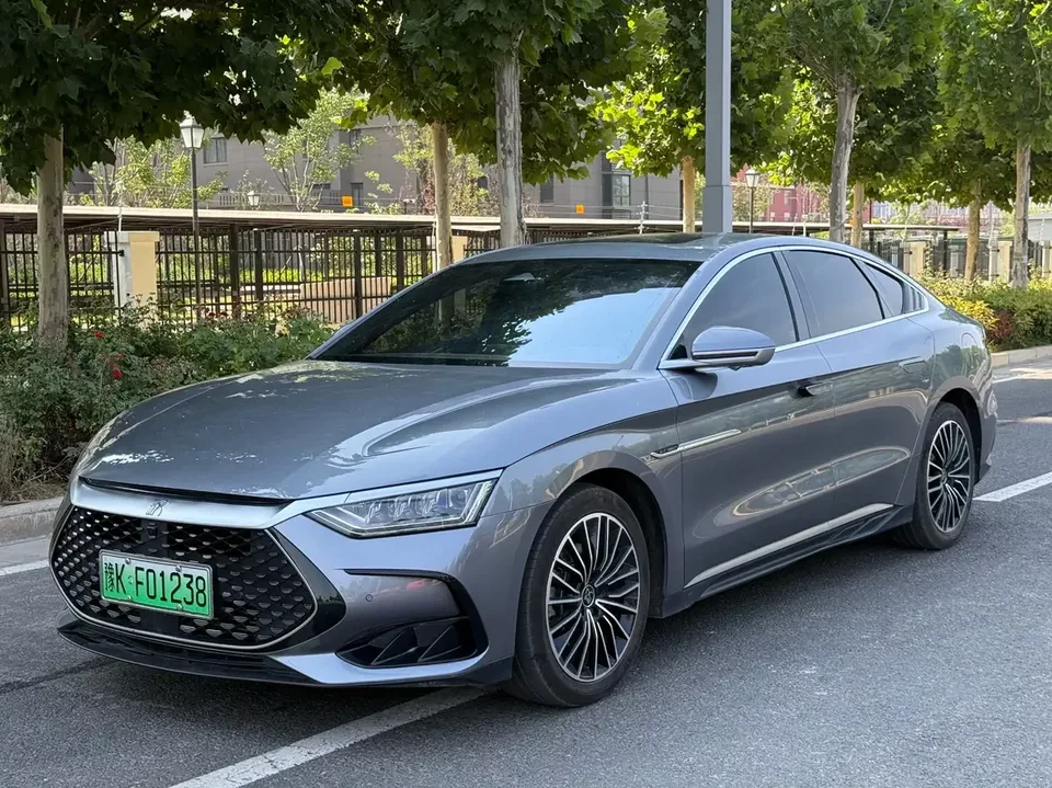 BYD Han DM Chinese DM 2022 DM-i 121KM Premium 2022 — photo 1, buy with delivery to Moscow