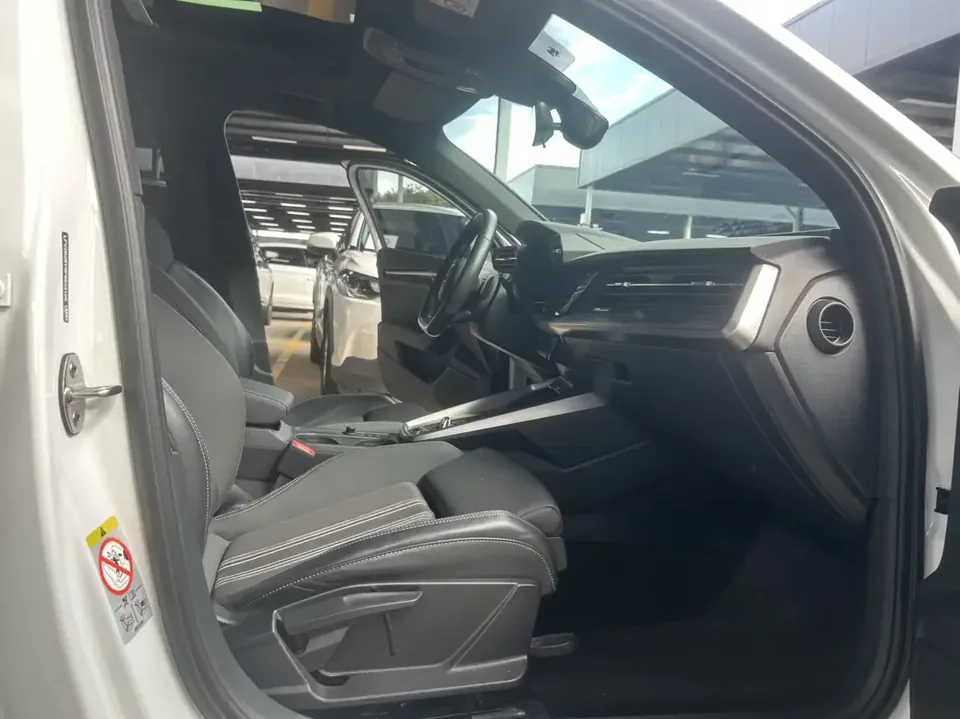 Audi A3 Audi A3 2022 Sportback 35 TFSI Luxury Sports 2023 — thumbnail 3
