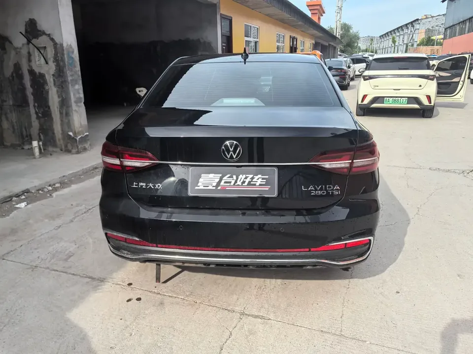 Volkswagen Lavida Lavida 2023 280TSI DSG Full Elegance Edition 2022 — thumbnail 2