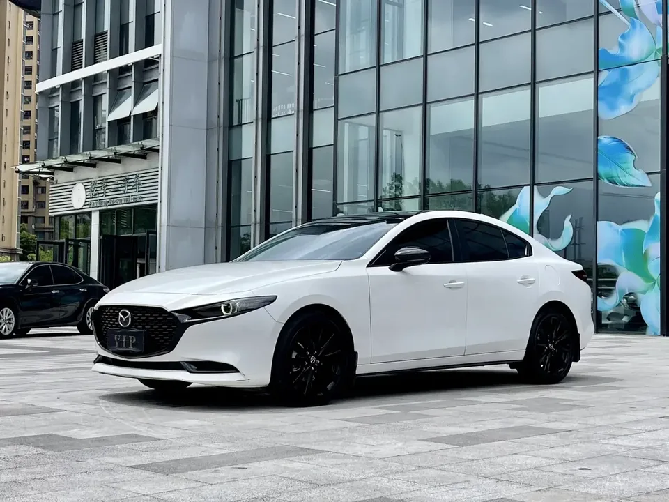 Mazda Axela Mazda3 Angkesela 2022 2.0L Automatic Premium Edition 2023 — photo 1, buy with delivery to Moscow