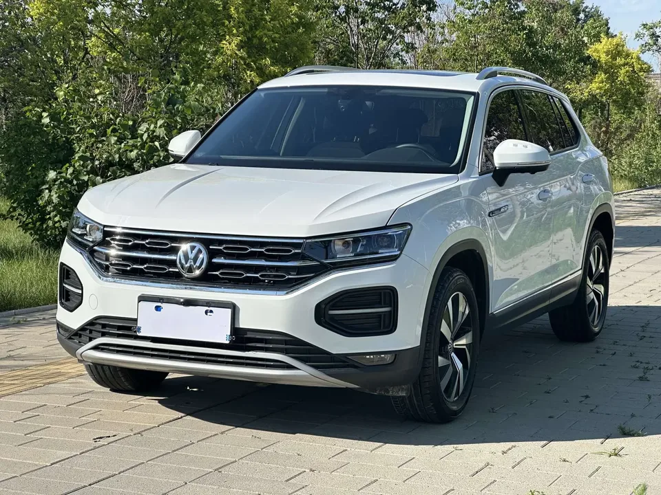 Volkswagen Tayron Tanyue 2022 280TSI 2WD Luxury Smart Edition 2022 — photo 1, buy with delivery to Moscow