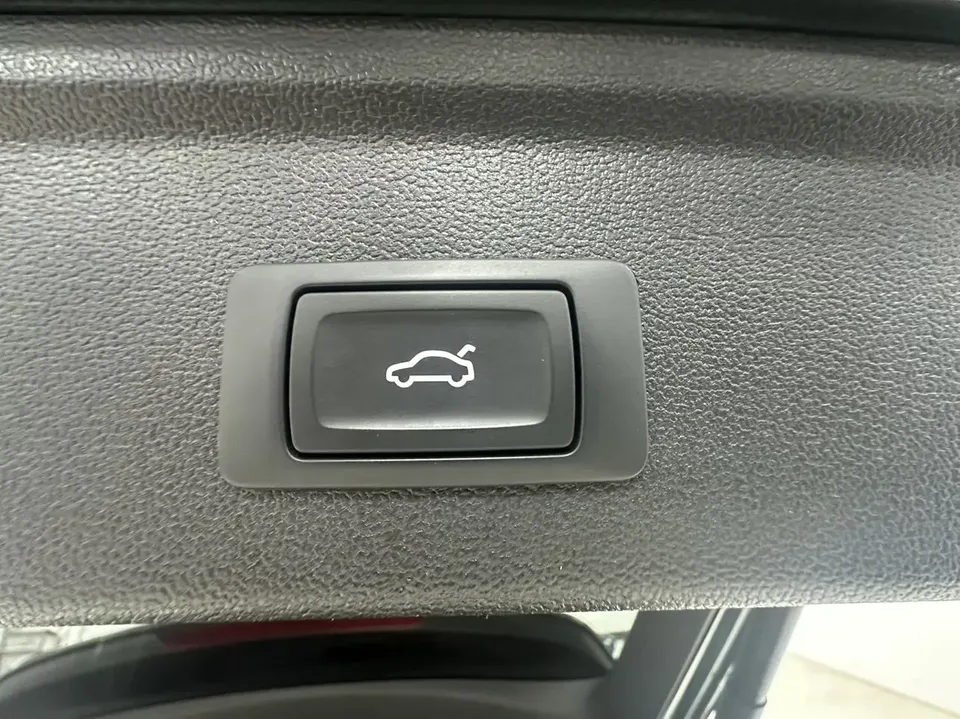 Audi A3 Audi A3 2022 Sportback 35 TFSI Stylish and sporty 2022 — thumbnail 4