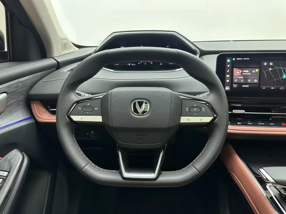 Changan CS55 Plus Changan CS55 PLUS 2024 The third generation 1.5T DCT premium model 2023 — thumbnail 3