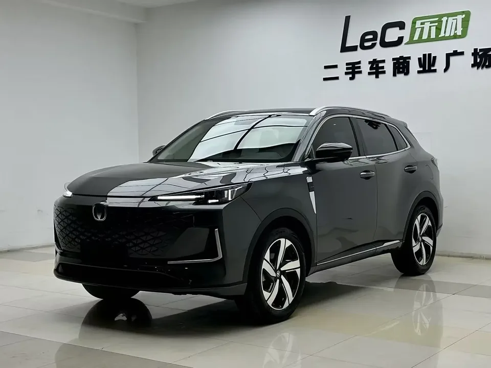 Changan CS55 Plus Changan CS55 PLUS 2024 The third generation 1.5T DCT premium model 2023 — photo 1, buy with delivery to Moscow