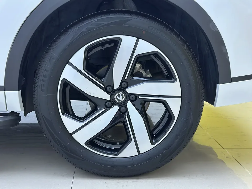 Changan CS55 Plus Changan CS55 PLUS 2024 The third generation 1.5T DCT premium model 2024 — миниатюра 3