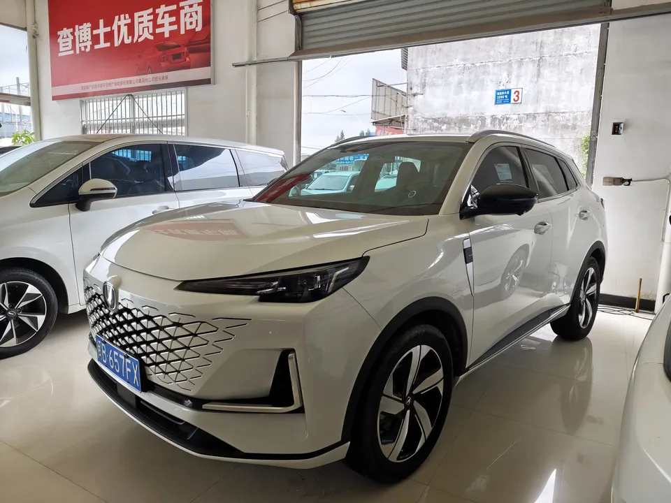 Changan CS55 Plus Changan CS55 PLUS 2024 The third generation 1.5T DCT premium model 2024 — photo 1, buy with delivery to Moscow