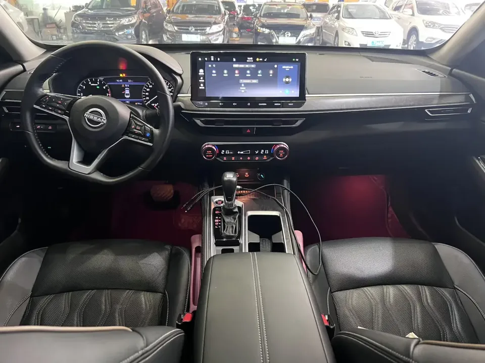 Nissan Altima Sound of nature 2022 2.0L XL-Upr Premium Edition 2024 — thumbnail 4
