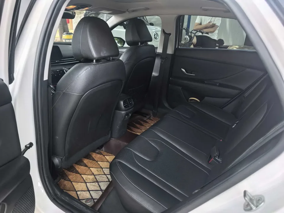 Hyundai Elantra Elantra 2022 1.5L CVT LUX Premium Edition 2022 — thumbnail 3