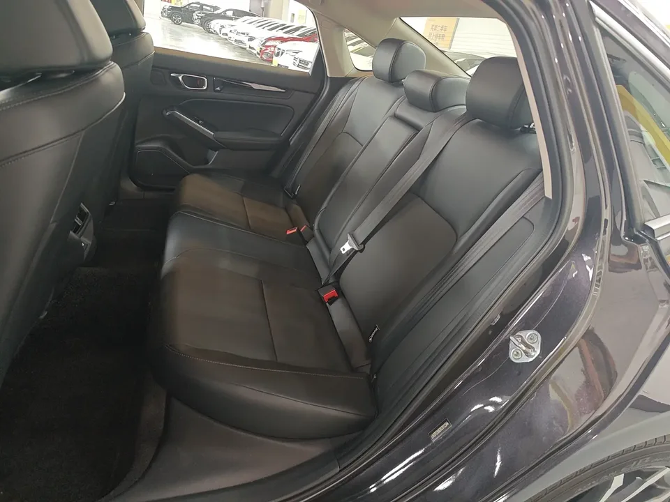 Honda Integra Style 2023 240TURBO CVT Deluxe Edition 2024 — thumbnail 3