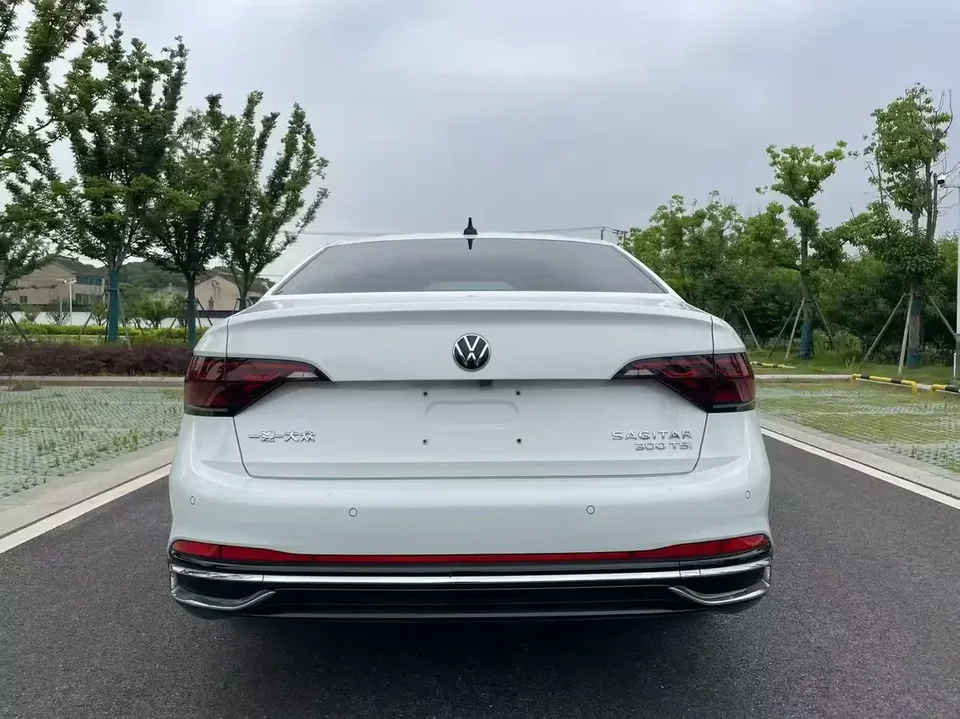 Volkswagen Sagitar Sagitar 2023 280TSI DSG Beyond Edition Plus 2022 — thumbnail 2