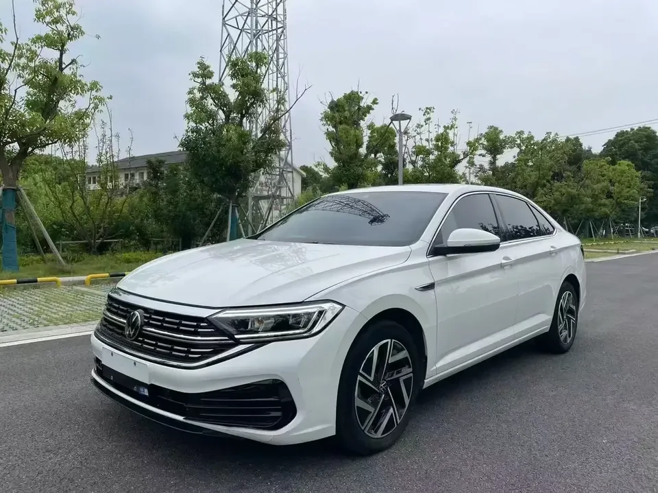 Volkswagen Sagitar Sagitar 2023 280TSI DSG Beyond Edition Plus 2022 — photo 1, buy with delivery to Moscow