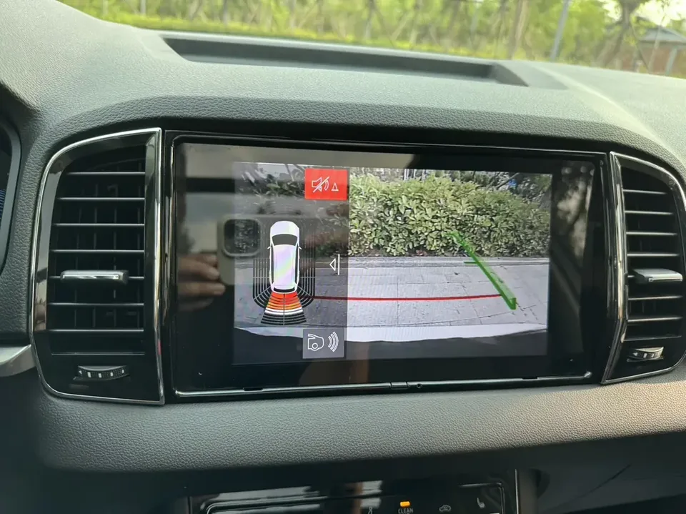 Skoda Karoq Korok 2022 TSI280 Smart Edition 2023 — thumbnail 3