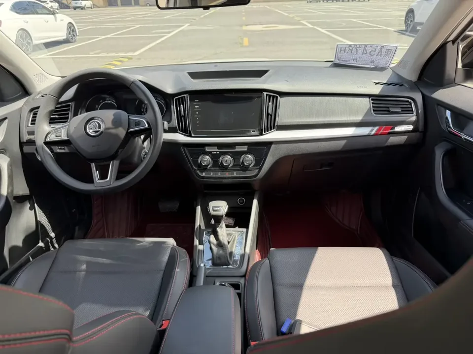 Skoda Kamiq Komic GT 2021 TSI230 DSG Flagship 2022 — миниатюра 4