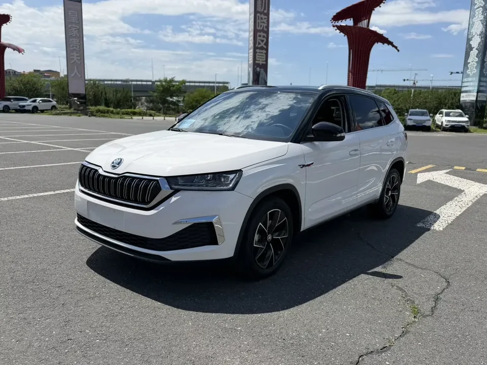 Skoda Kamiq Komic GT 2021 TSI230 DSG Flagship 2022 — photo 1, buy with delivery to Moscow