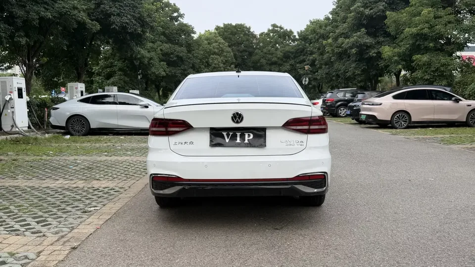 Volkswagen Lavida Lavida 2023 280TSI DSG Starry Sky Edition 2022 — thumbnail 2