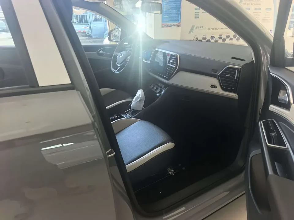 Jetta VS5 Jetta VS5 2026 280TSI Automatic Pioneer Edition 2026 — thumbnail 5