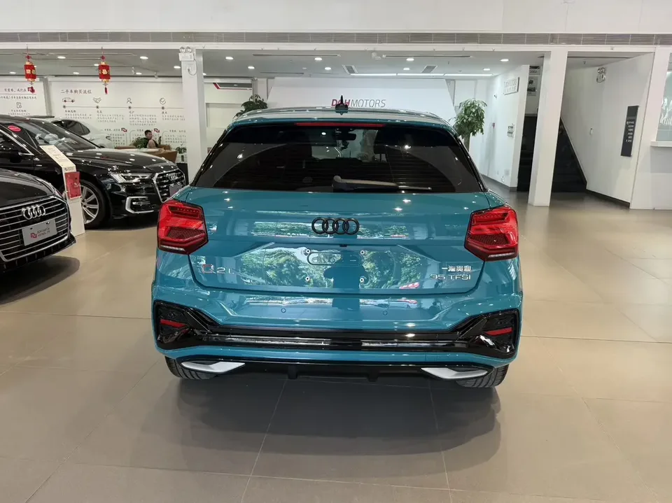Audi Q2L Audi Q2L 2022 35 TFSI Stylish Dynamic 2022 — thumbnail 2
