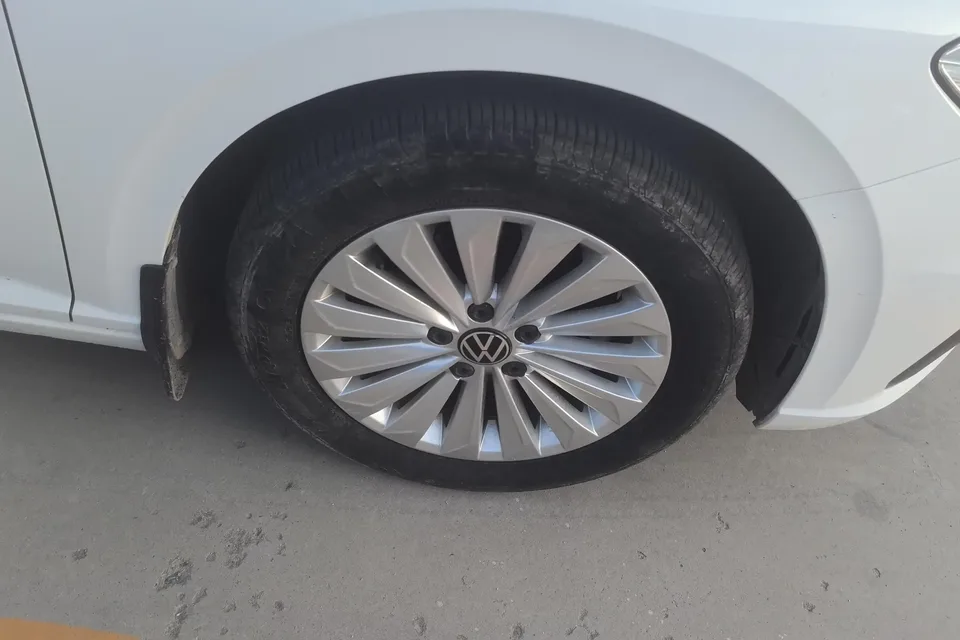 Volkswagen Lavida Lavida 2021 1.5L Automatic Comfort Edition 2022 — thumbnail 3