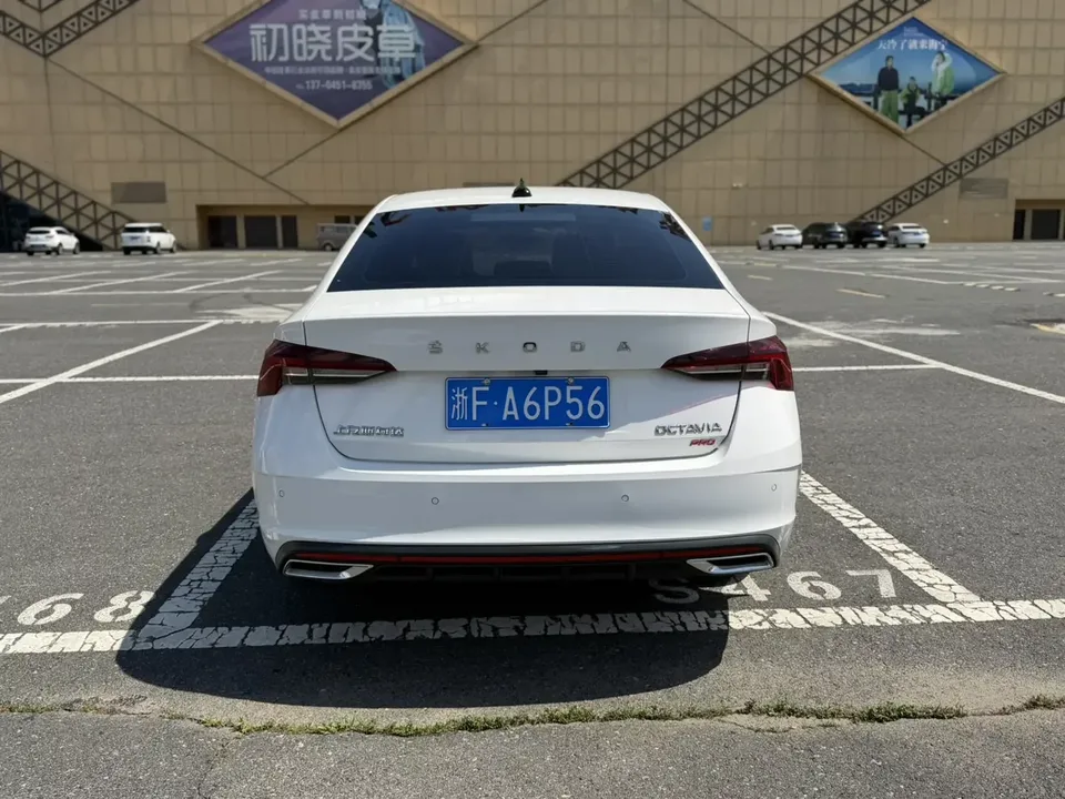 Skoda Octavia Octavia 2022 PRO TSI280 DSG Luxury Edition 2022 — thumbnail 2